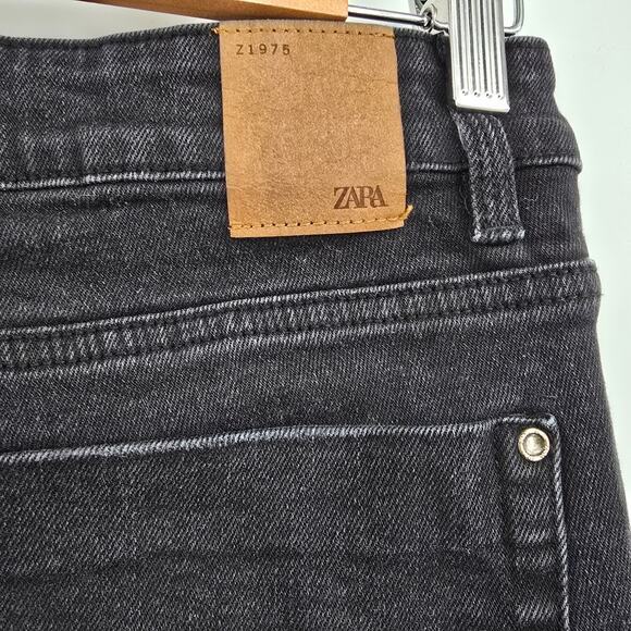 Zara Women's Distressed Raw Hem Cropped Bootcut Mid Rise Jeans Black Size 6 - Picture 7 of 12
